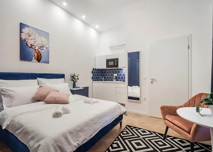 D58 - Grand Boulevard Royal - Location By Bqa Apartment