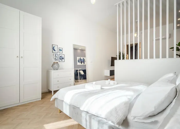 D58 - Grand Boulevard Royal - Location By Bqa Apartment *