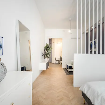 D58 - Grand Boulevard Royal - Location By Bqa Budapest